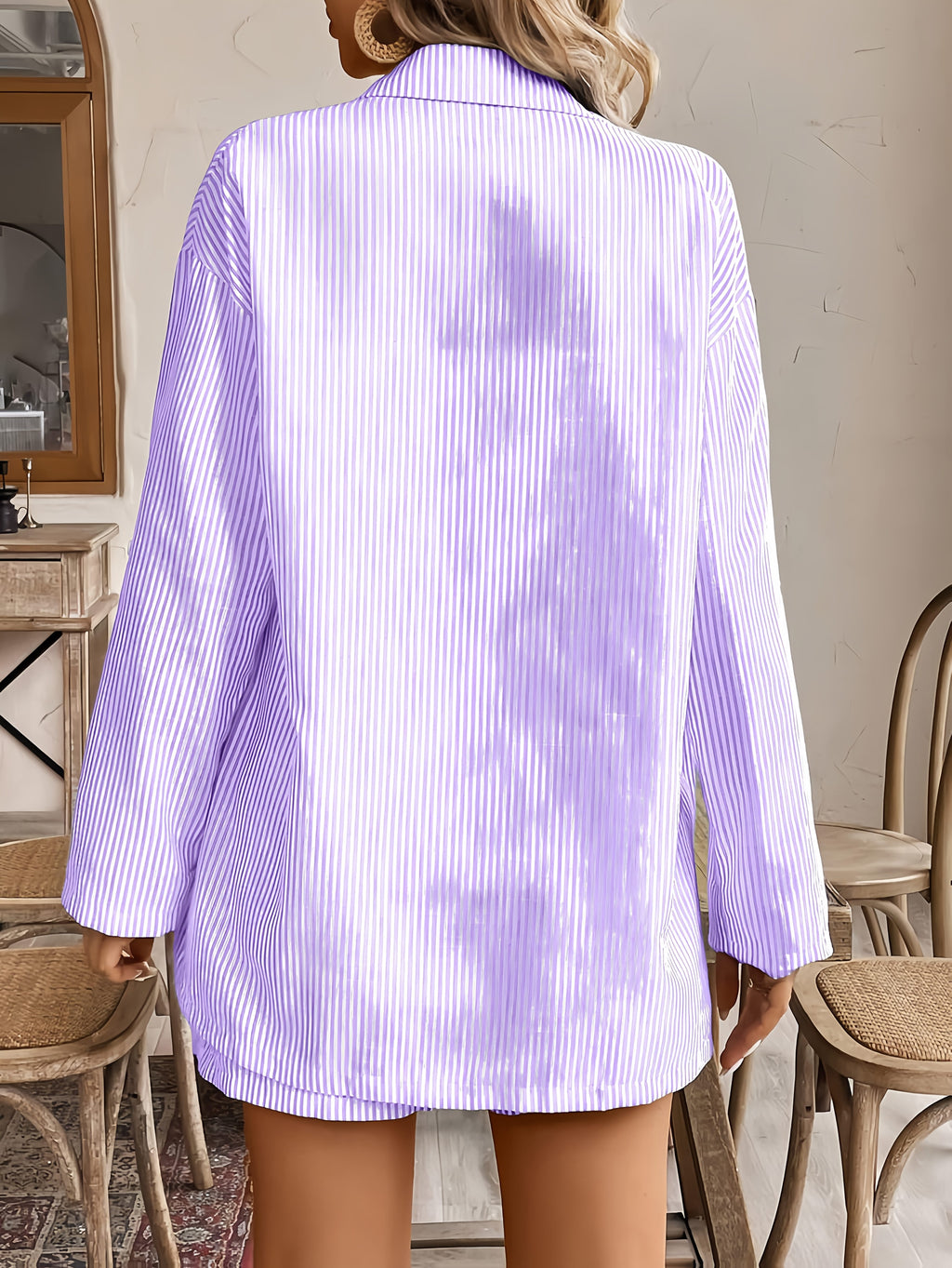 Conjunto Elegante de Camisa a Rayas y Shorts para Mujer – Estilo Casual y Moderno de Verano