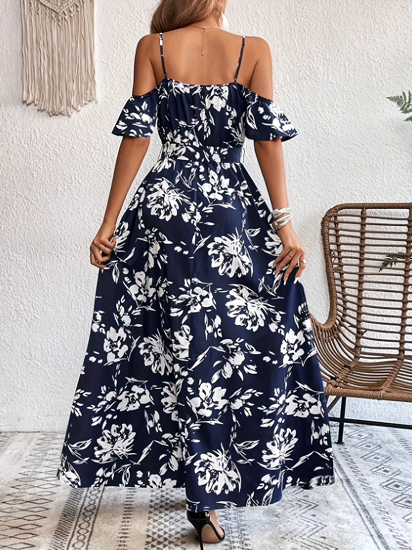 Vestido Elegante Floral para Mujer con Hombros Descubiertos y Cinturón, Corte A-Line con Abertura, Perfecto para Primavera y Verano