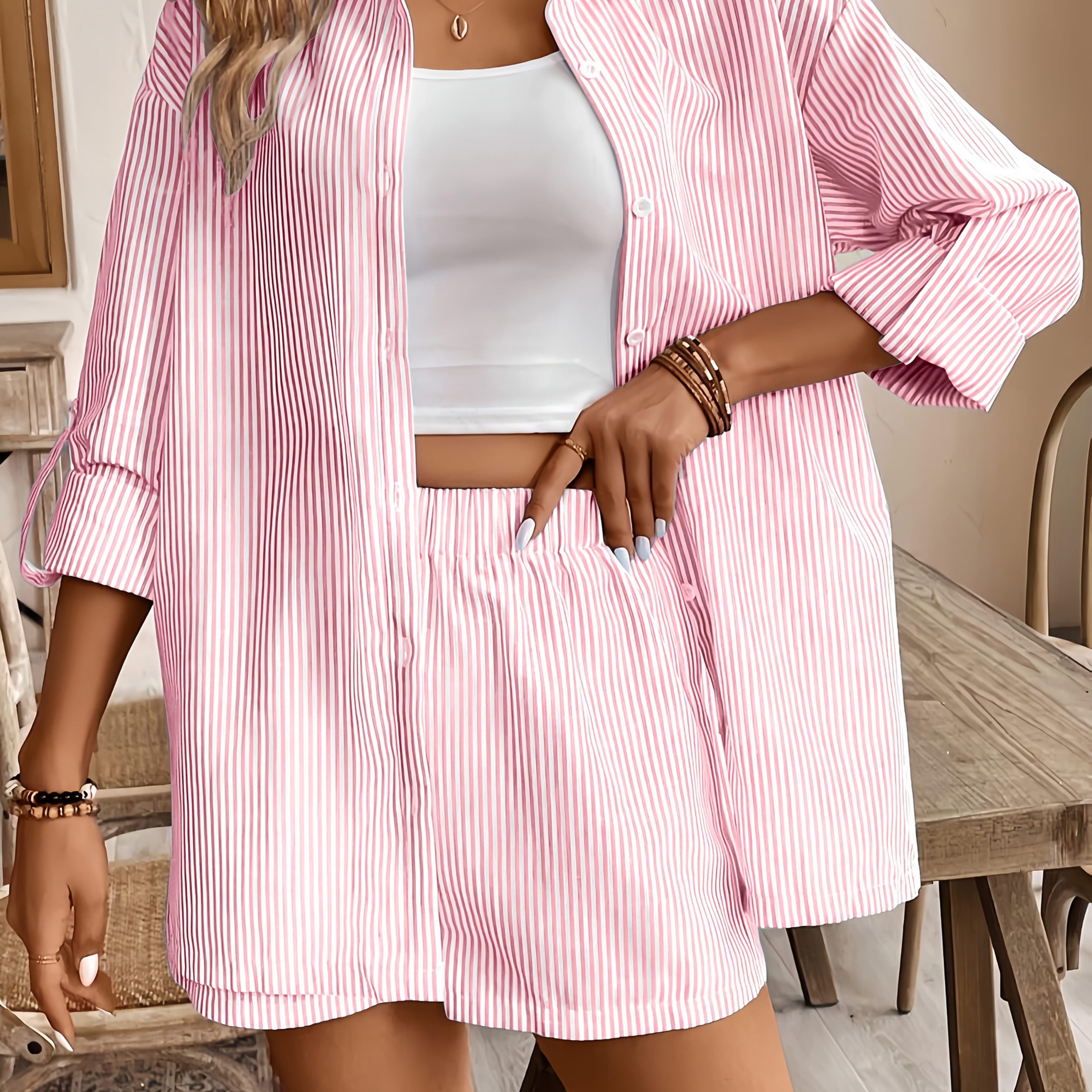 Conjunto Elegante de Camisa a Rayas y Shorts para Mujer – Estilo Casual y Moderno de Verano