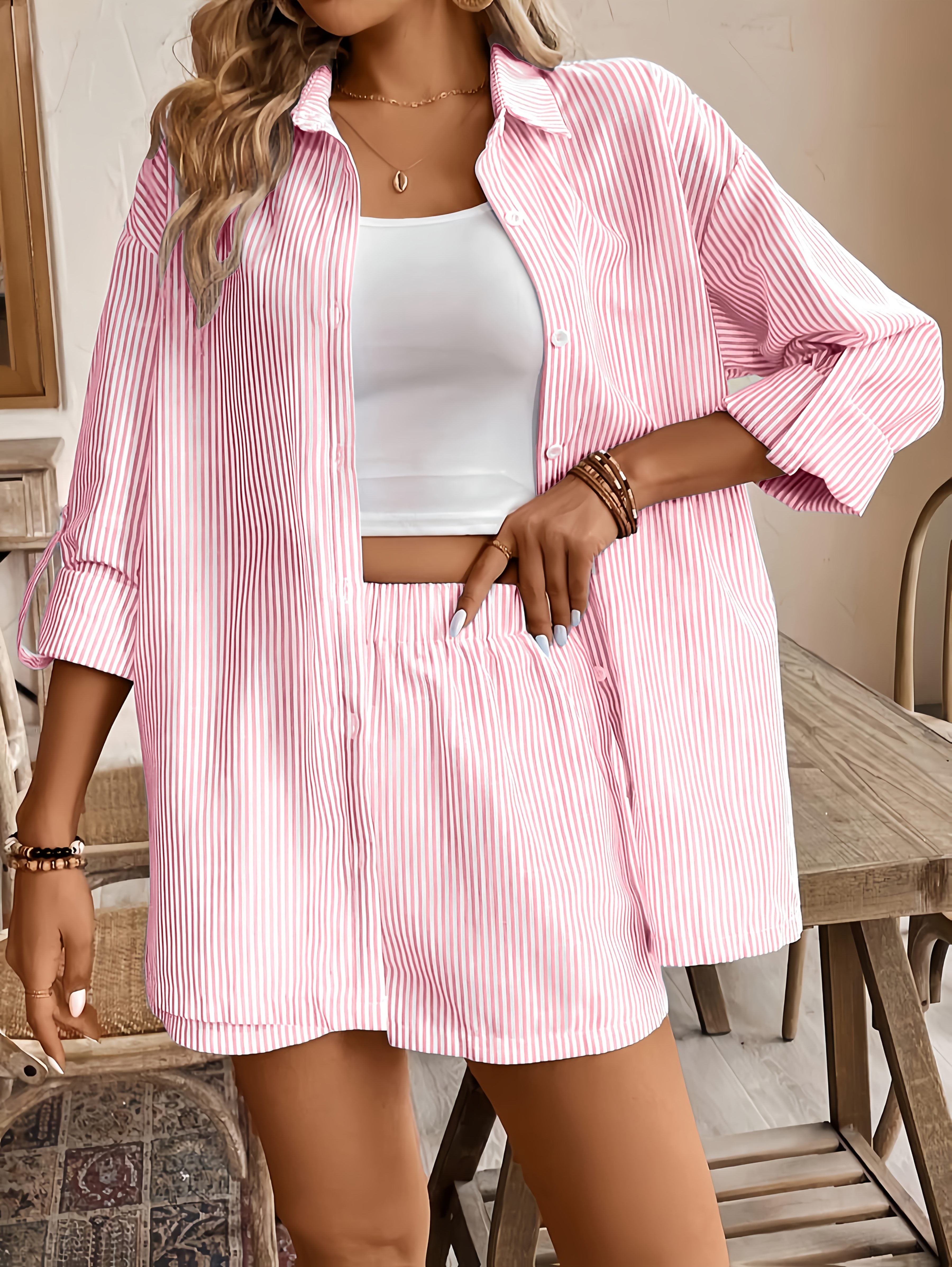 Conjunto Elegante de Camisa a Rayas y Shorts para Mujer – Estilo Casual y Moderno de Verano