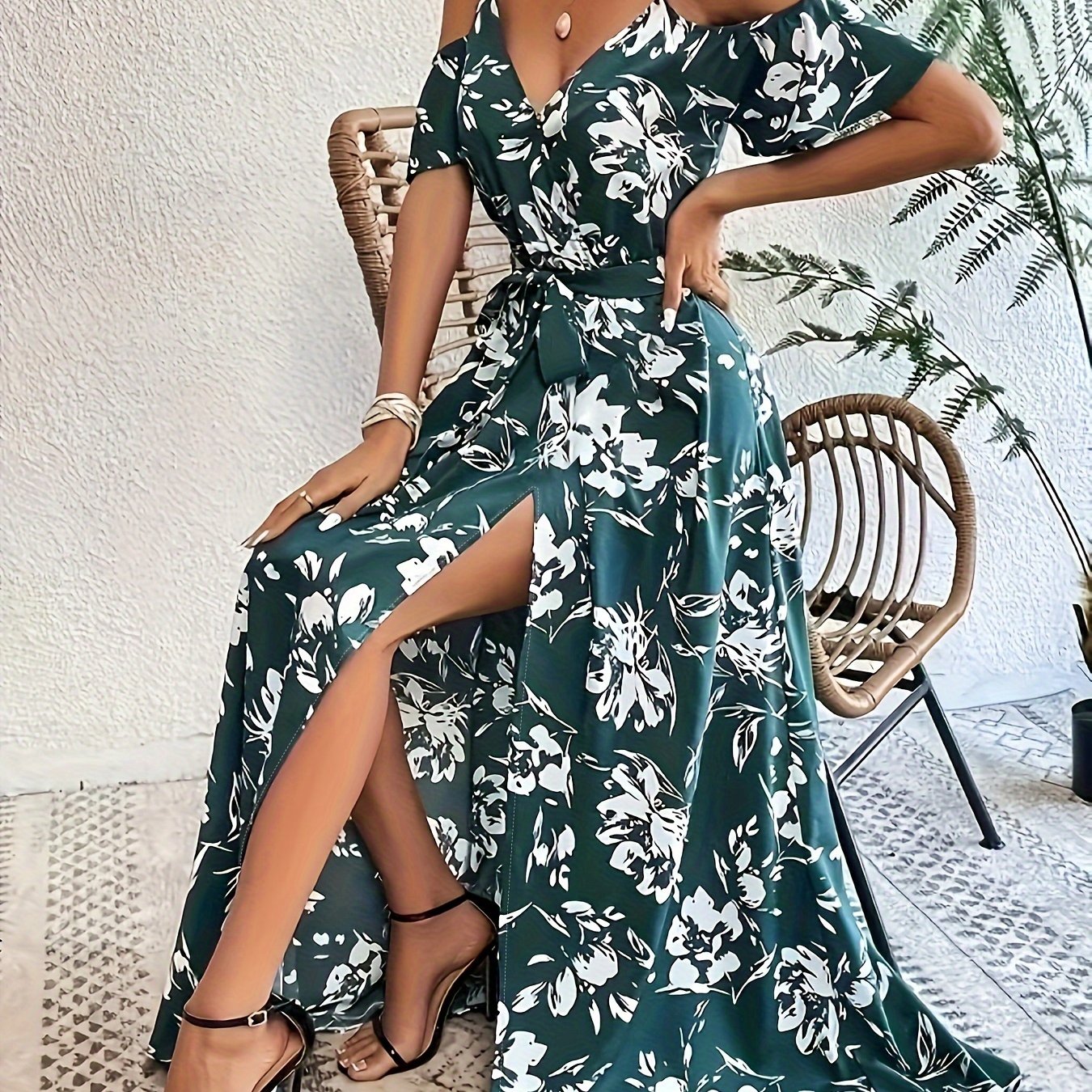 Vestido Elegante Floral para Mujer con Hombros Descubiertos y Cinturón, Corte A-Line con Abertura, Perfecto para Primavera y Verano