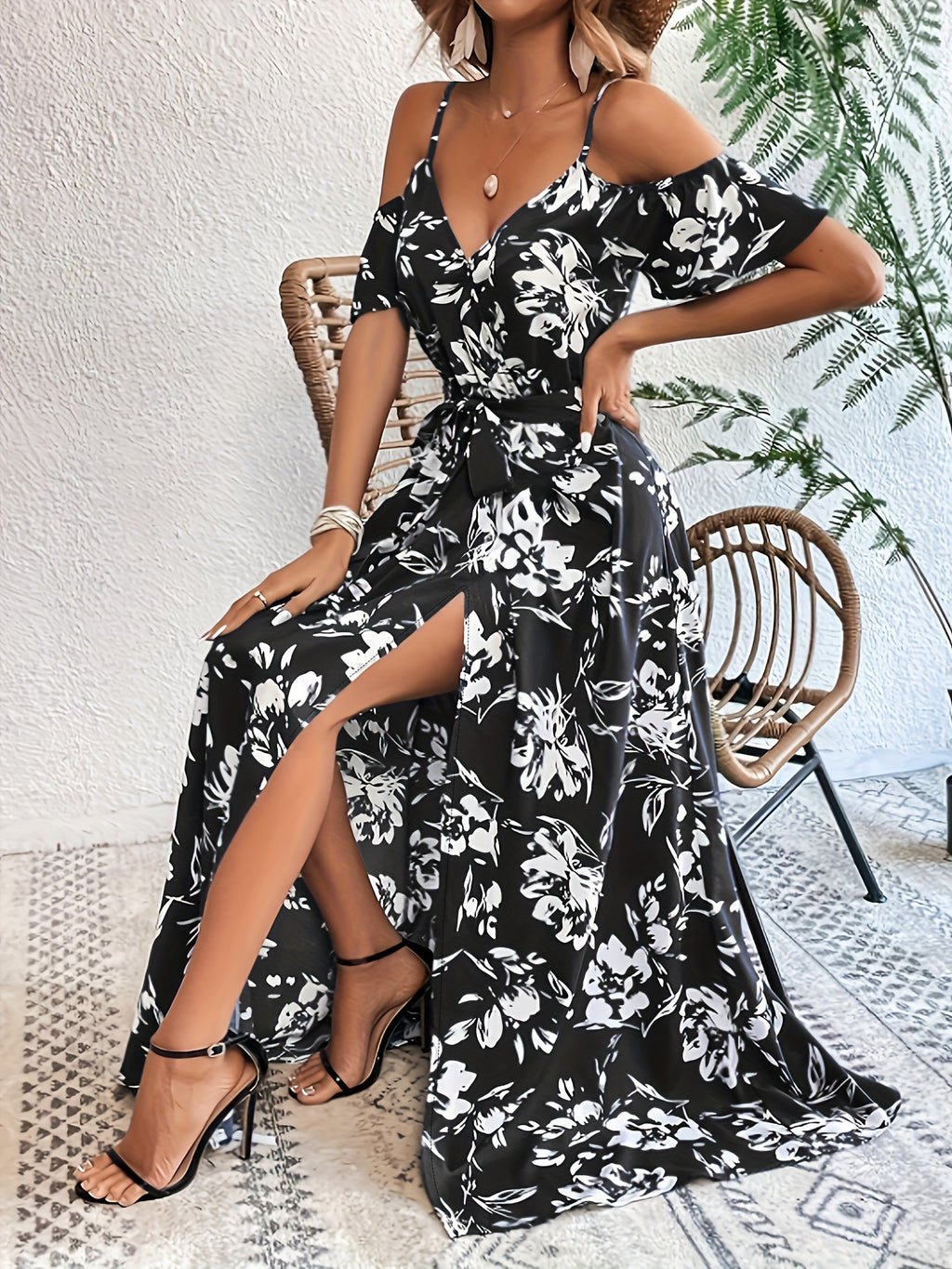 Vestido Elegante Floral para Mujer con Hombros Descubiertos y Cinturón, Corte A-Line con Abertura, Perfecto para Primavera y Verano