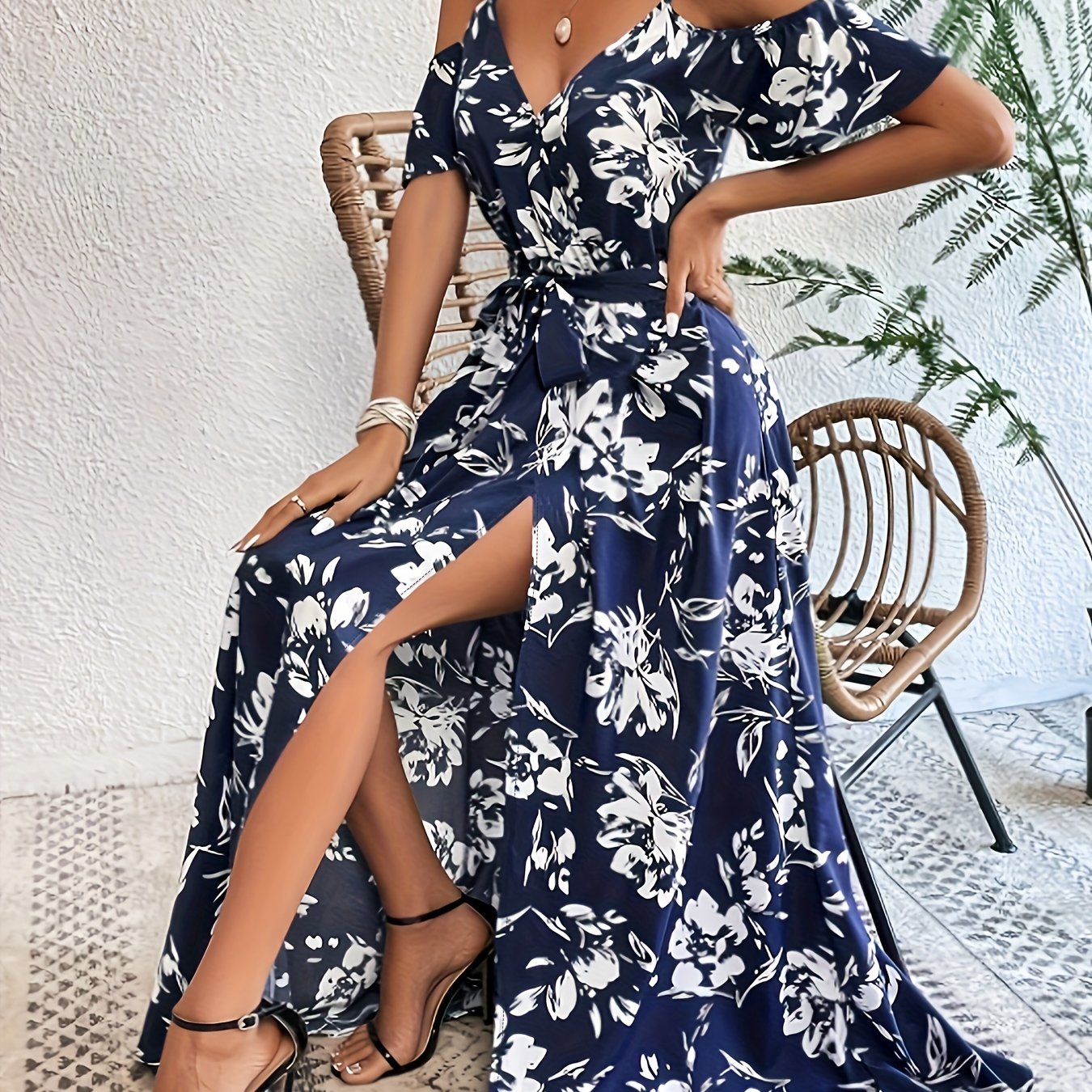 Vestido Elegante Floral para Mujer con Hombros Descubiertos y Cinturón, Corte A-Line con Abertura, Perfecto para Primavera y Verano